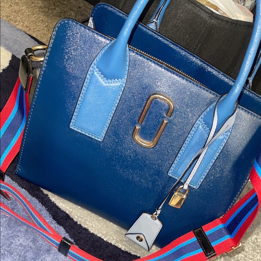 Marc Jacob gently used nice shoulder or carry bag😍